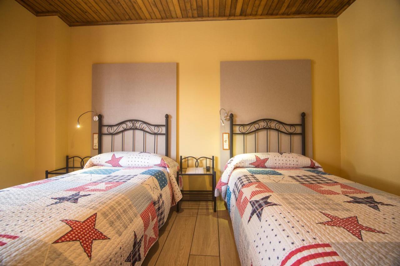 Casa Nunez Guest House Fonfria Bagian luar foto
